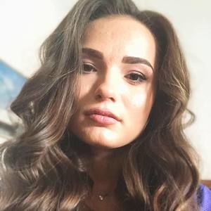 Meet your Posher, Daria